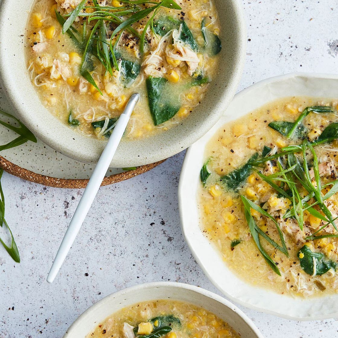 Slow cooker chicken & corn soup