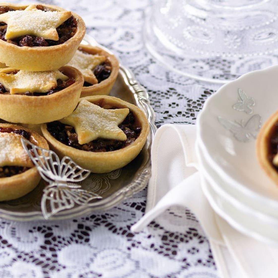 Traditional fruit mince pies