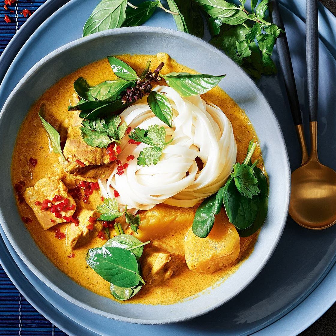 Thai curry noodle soup