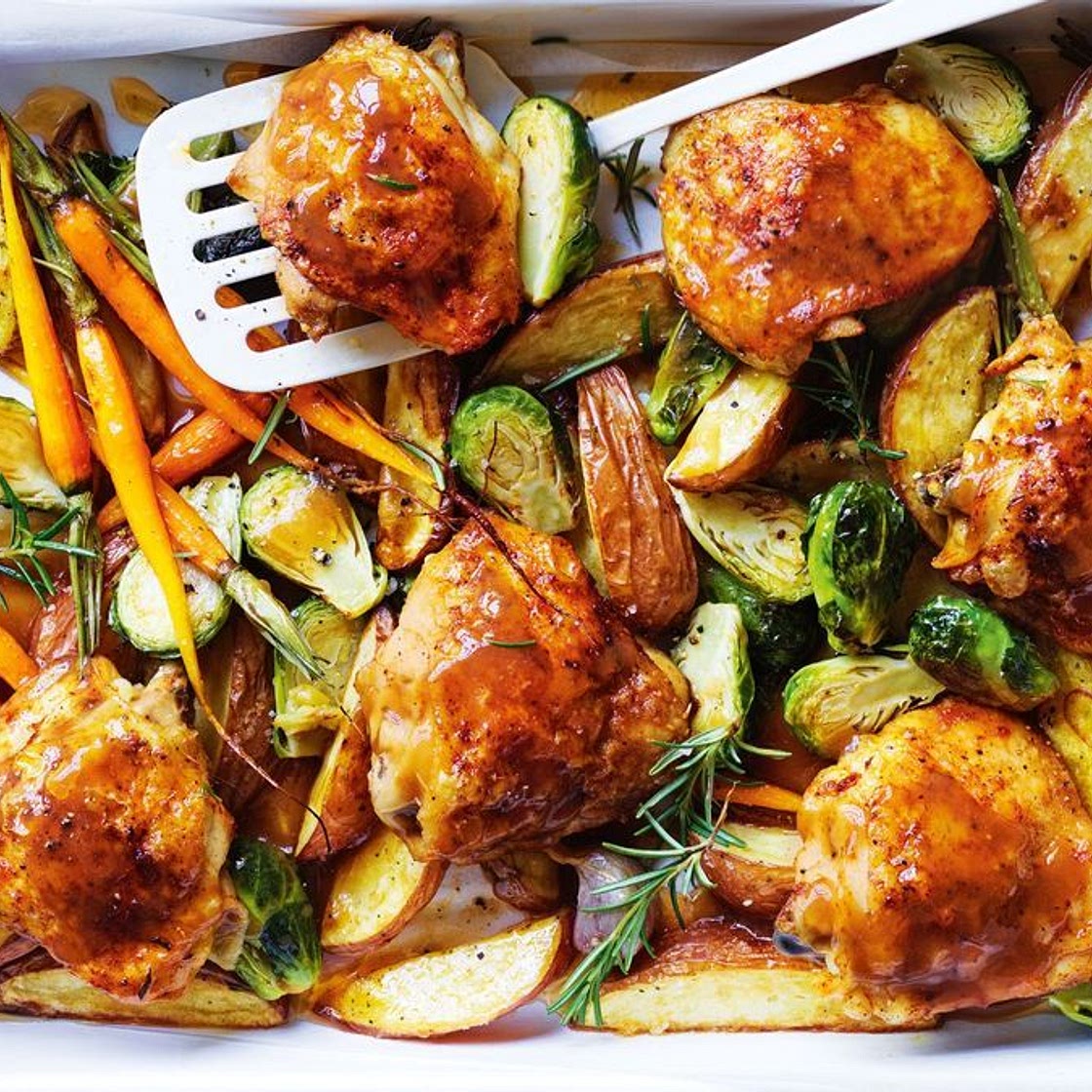 Garlic and rosemary chicken tray bake recipe