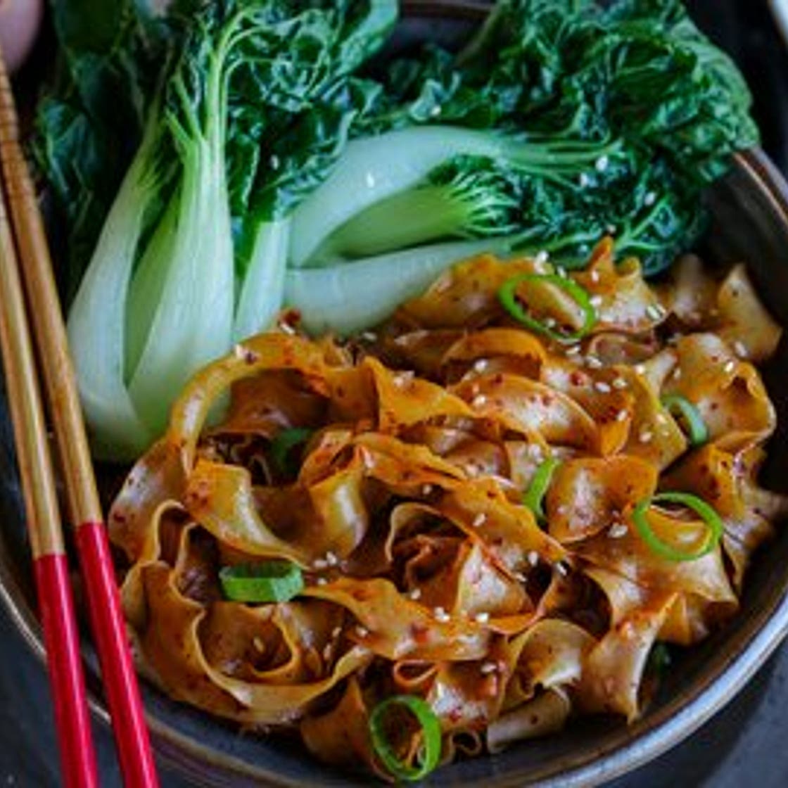 Quick Garlic Chili Noodles