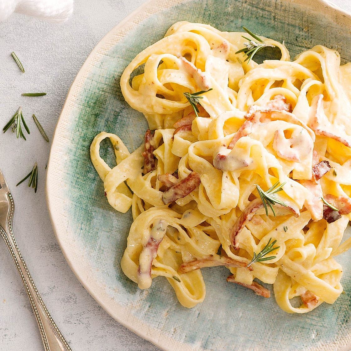 Fettuccine carbonara recipe: how to make creamy carbonara