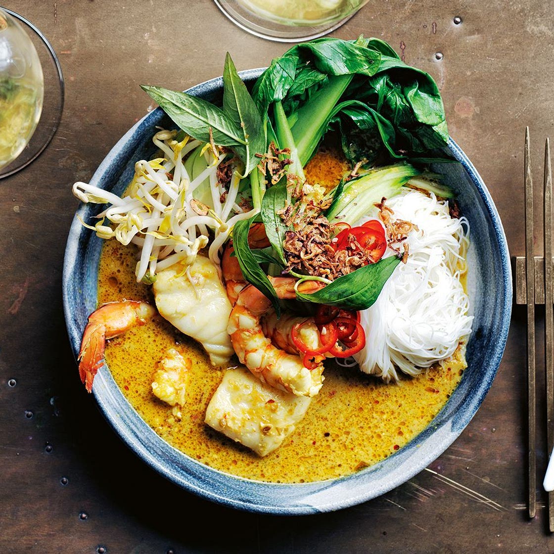 Spicy seafood laksa