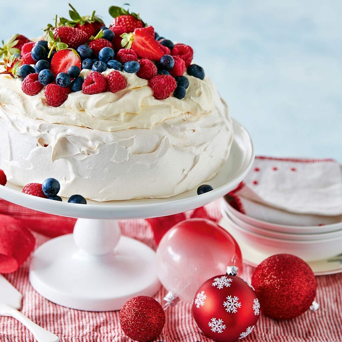 Classic pavlova