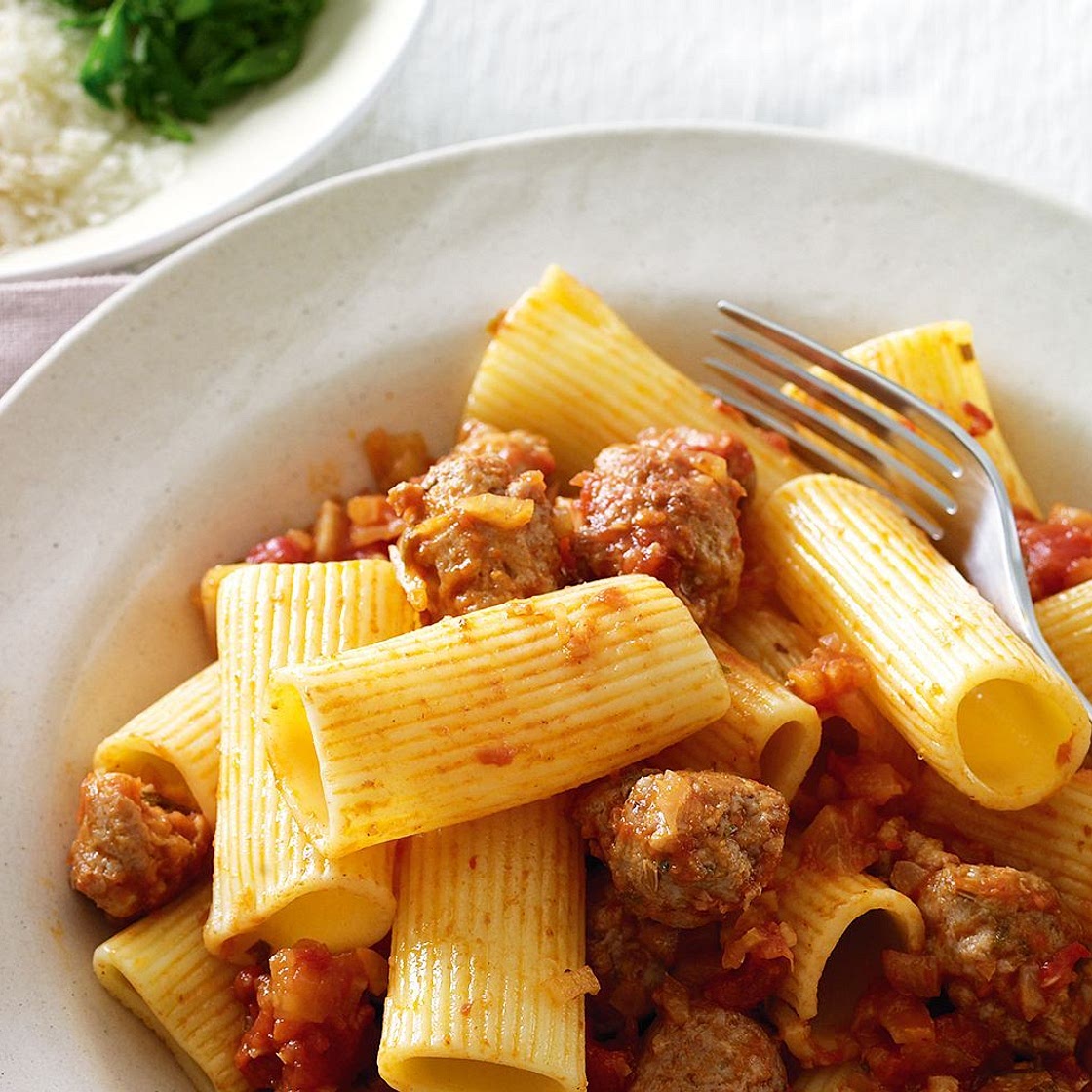 Rigatoni with a spicy sausage sauce