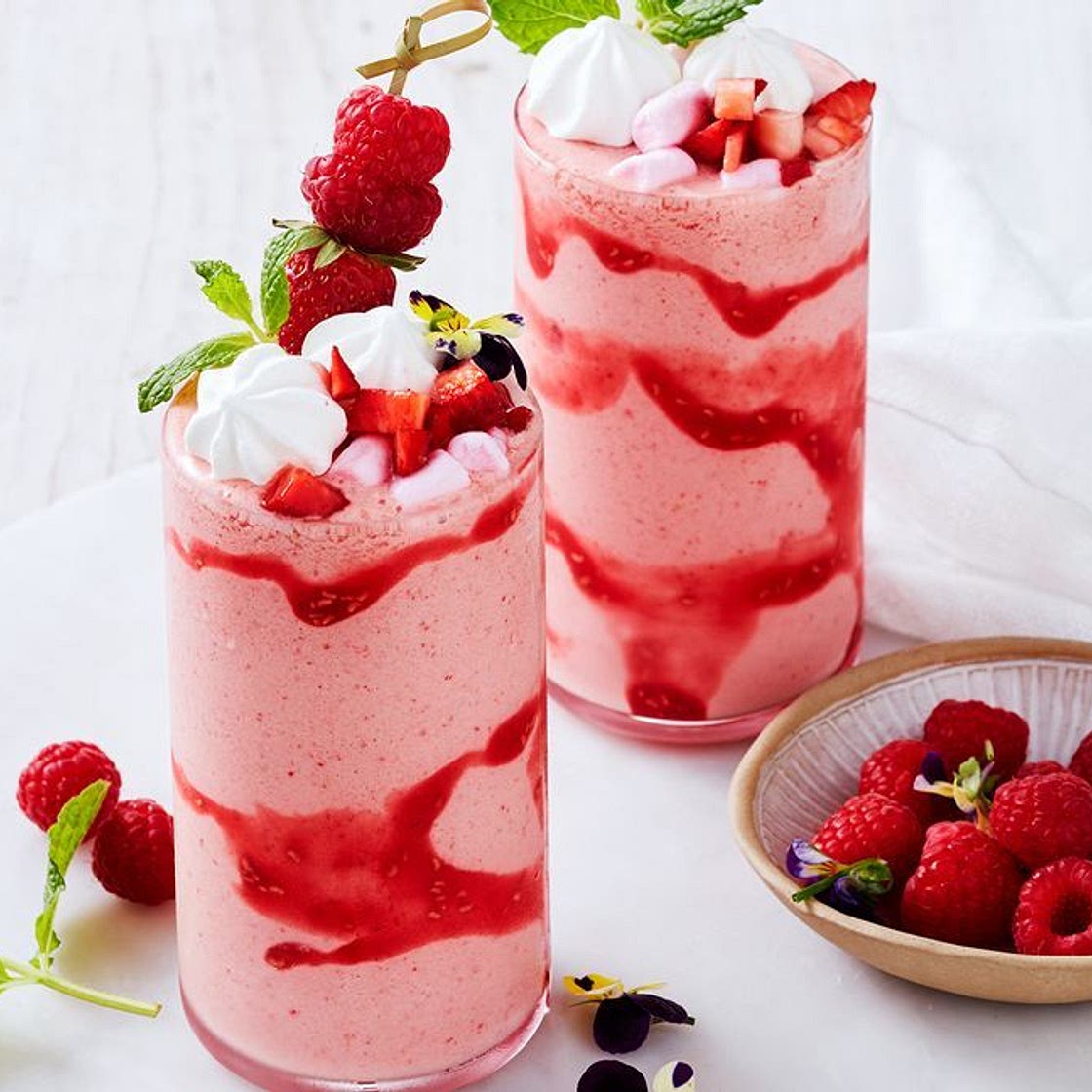 Eton mess cocktail recipe