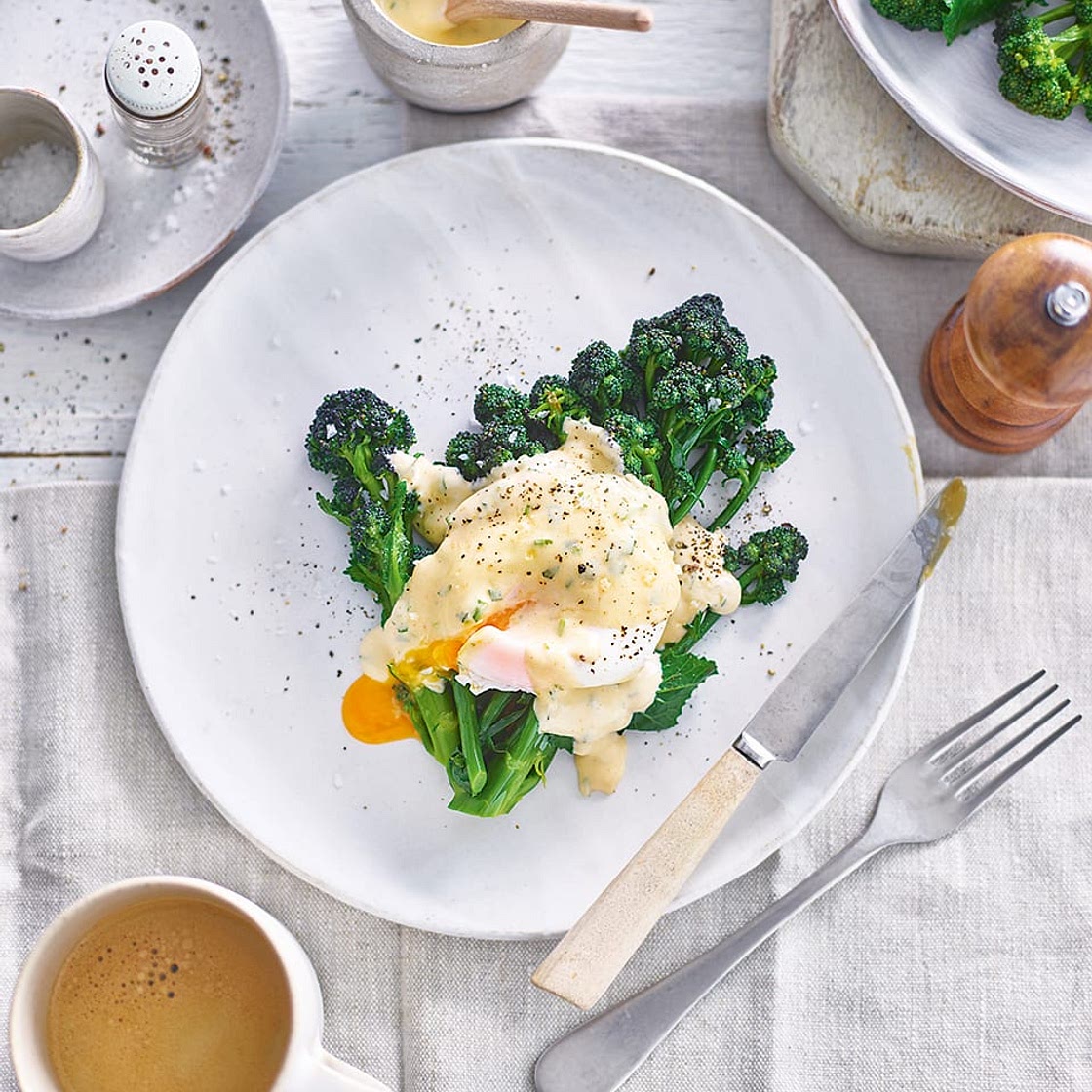 Poached egg, purple sprouting broccoli and tarragon hollandaise