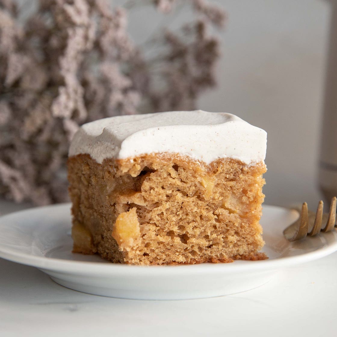 apple cake with cinnamon whipped cream