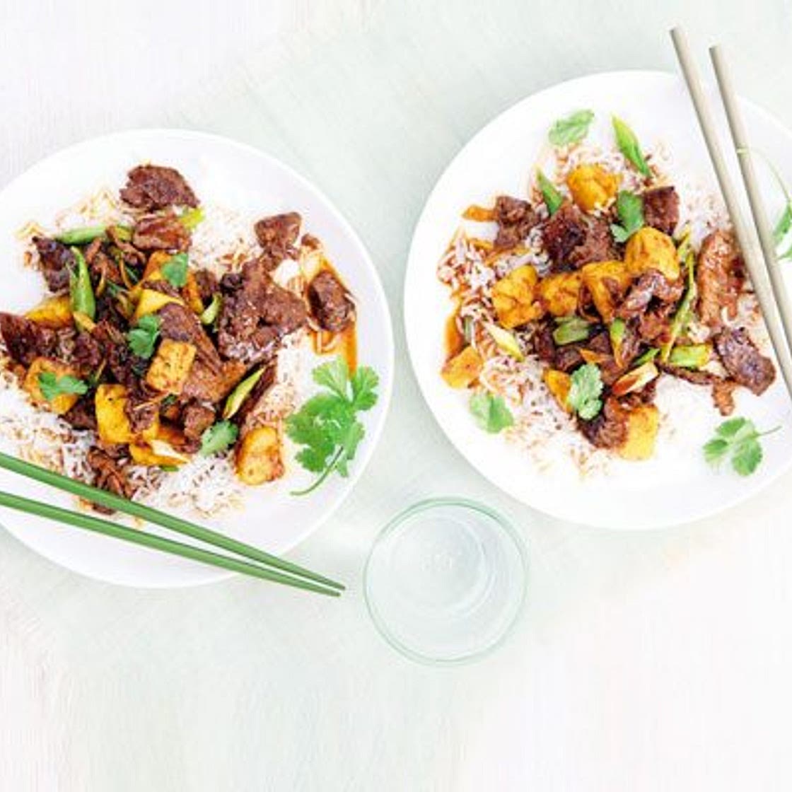Pineapple, beef & ginger stir-fry