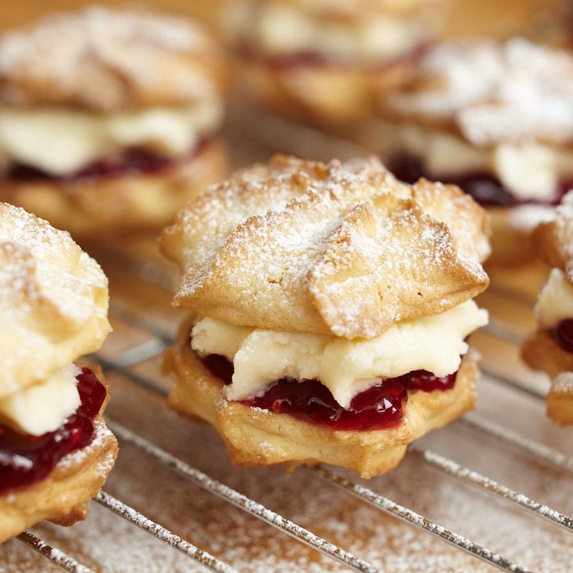 Viennese whirl biscuits