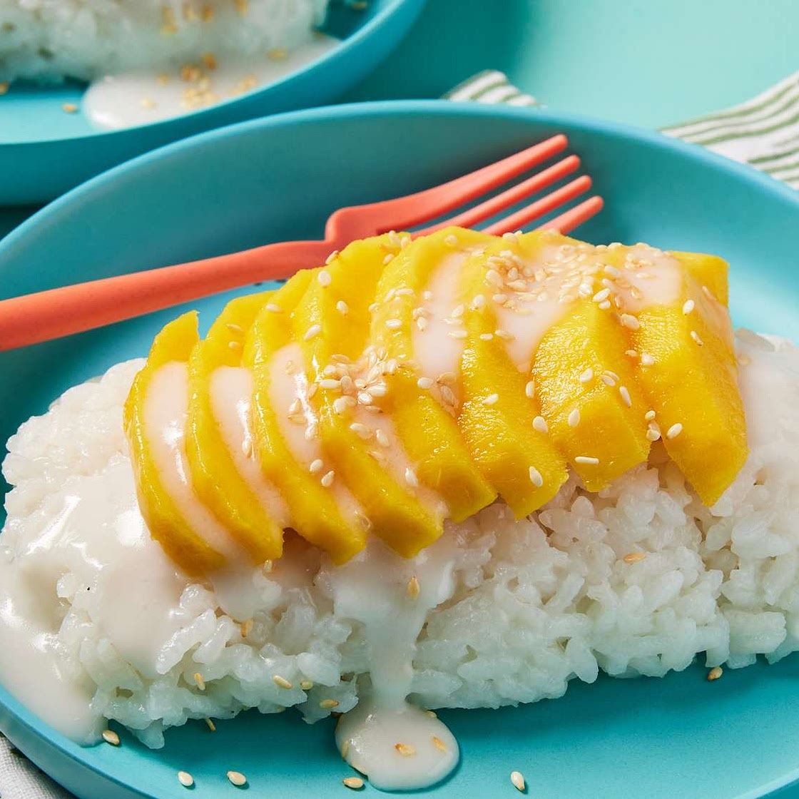 Thai Sweet Sticky Rice With Mango (Khao Neeo Mamuang)