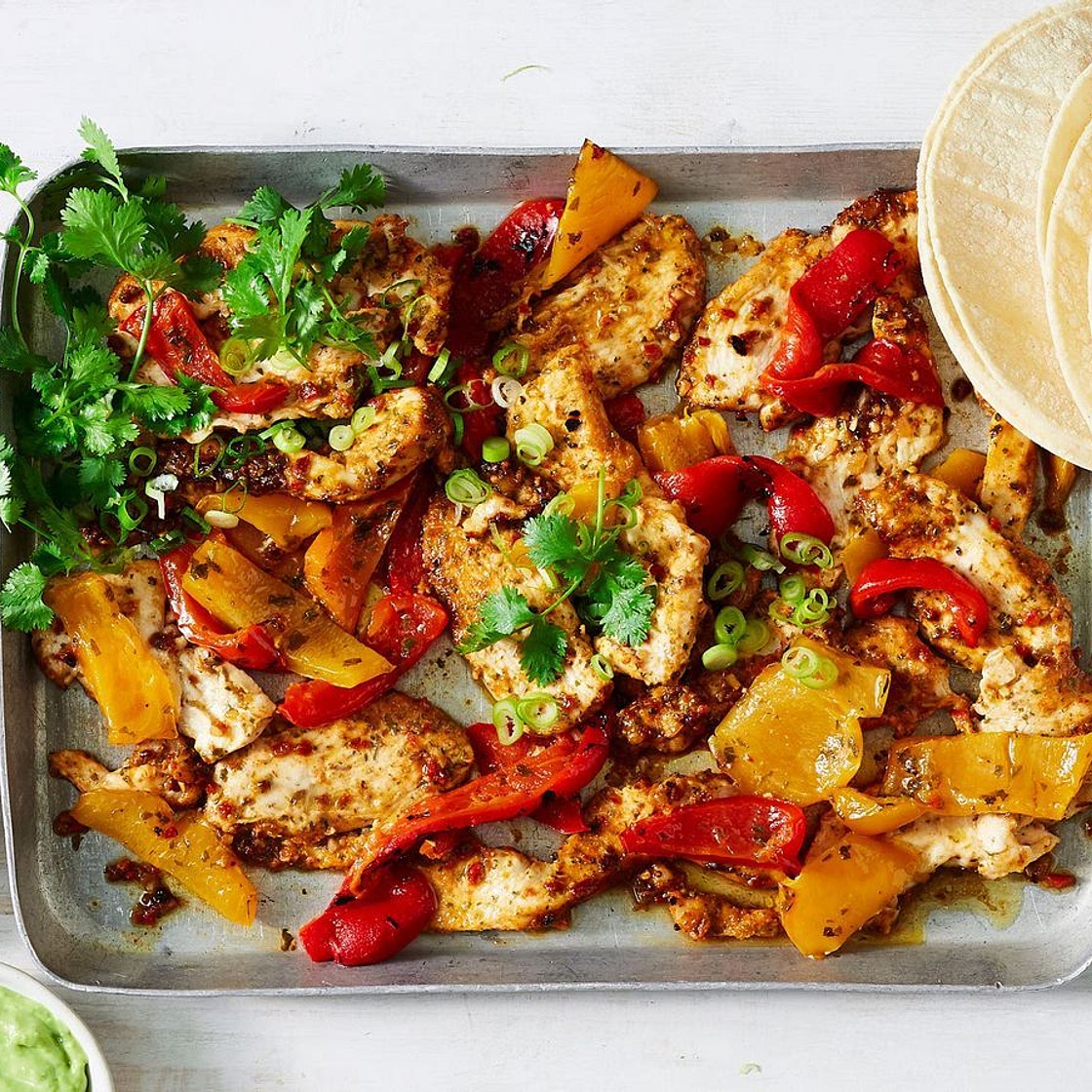 10-minute chicken fajita tray bake recipe
