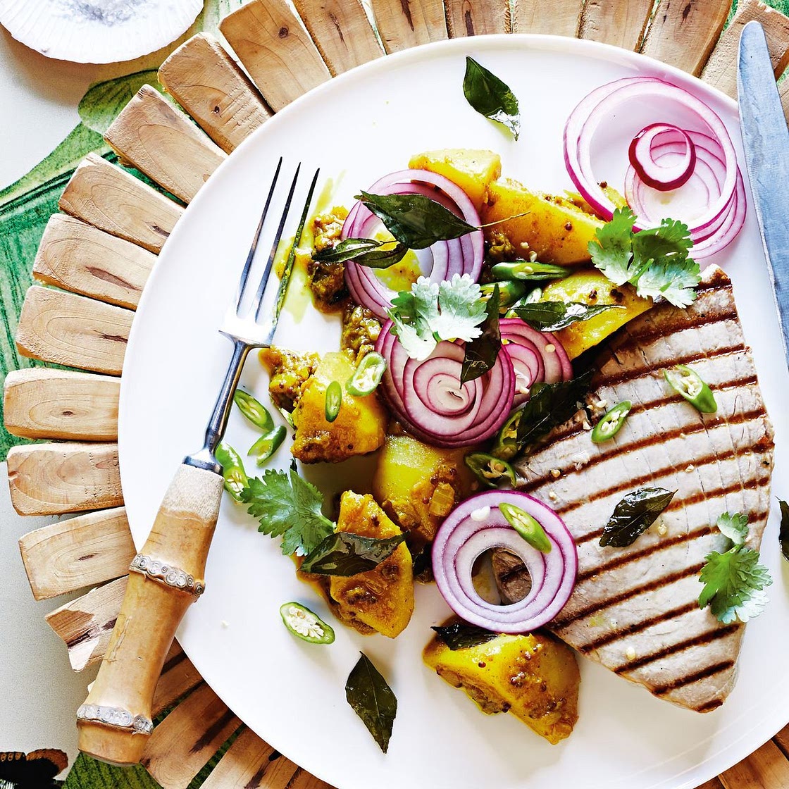 Seared tuna with Fijian-Style potato curry