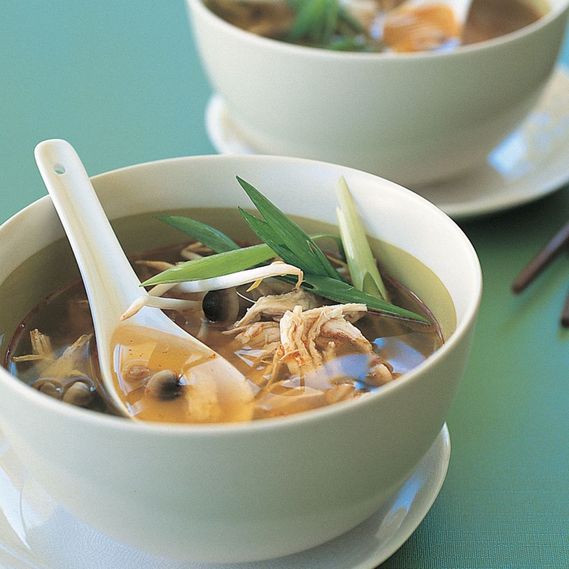Hot and sour chicken soup