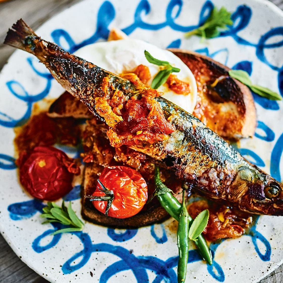 Salted sardines with tomato nahm prik