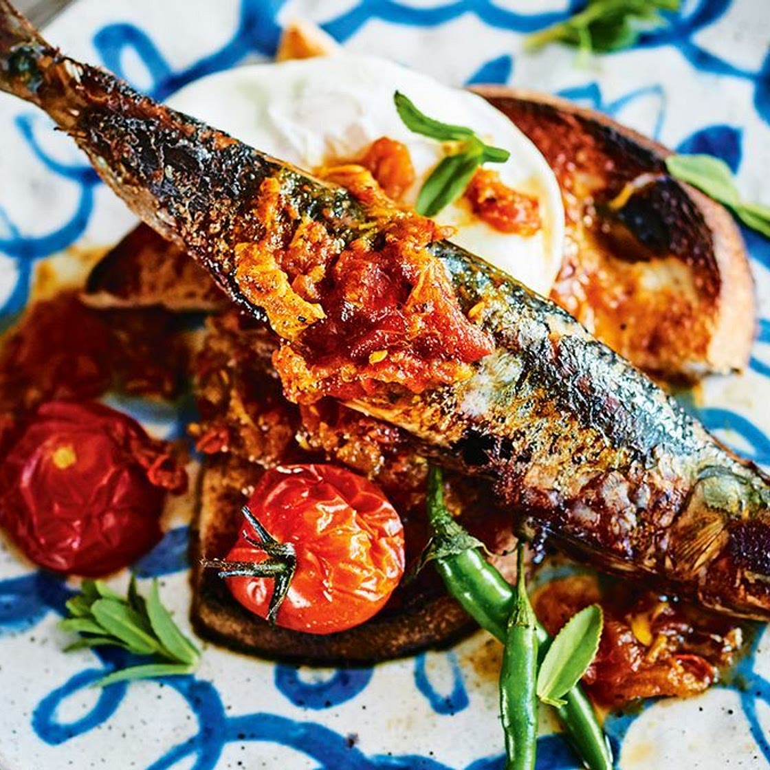 Salted sardines with tomato nahm prik