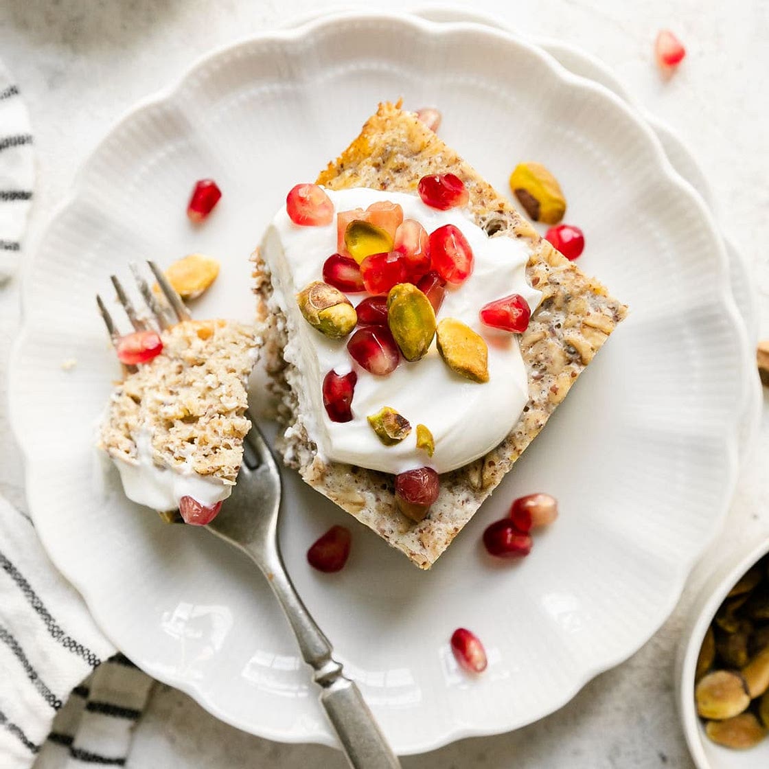Baked Vanilla Protein Oatmeal Breakfast Bars