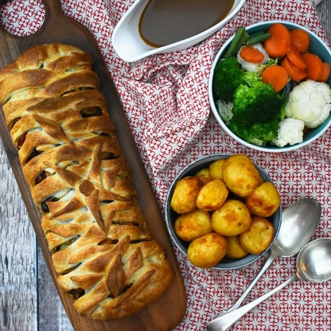 Butternut, Red Pepper & Potato Puff Pastry Plait