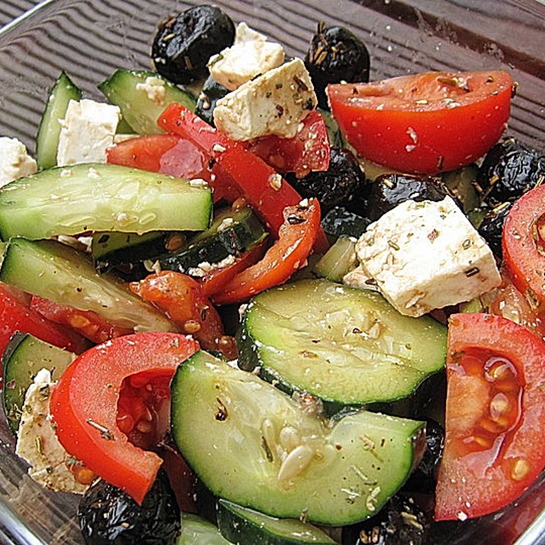 Gurken, Tomaten, Feta Salat