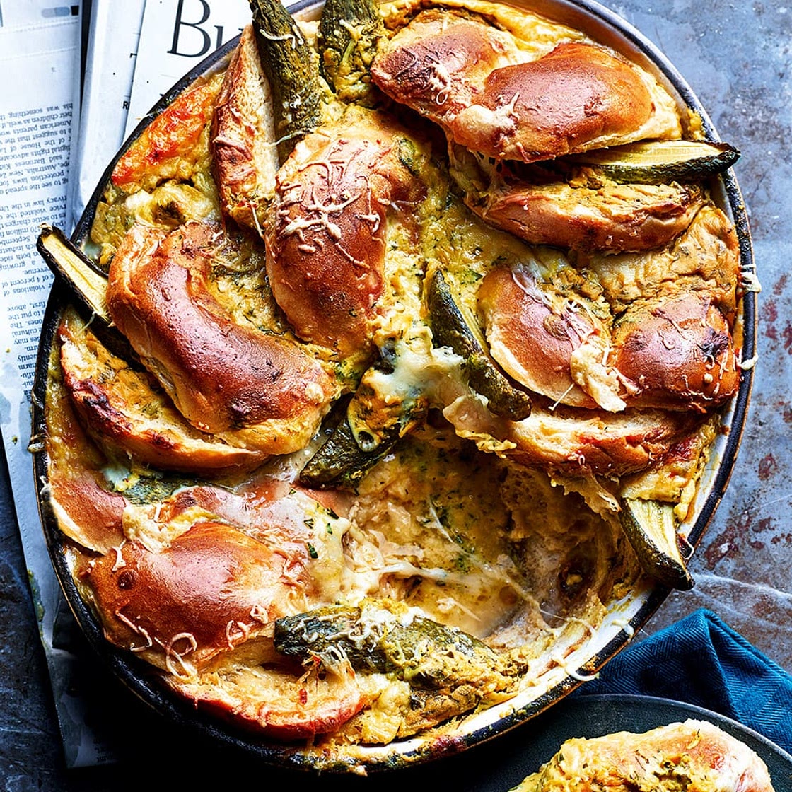 Cheesy baked bagel pudding