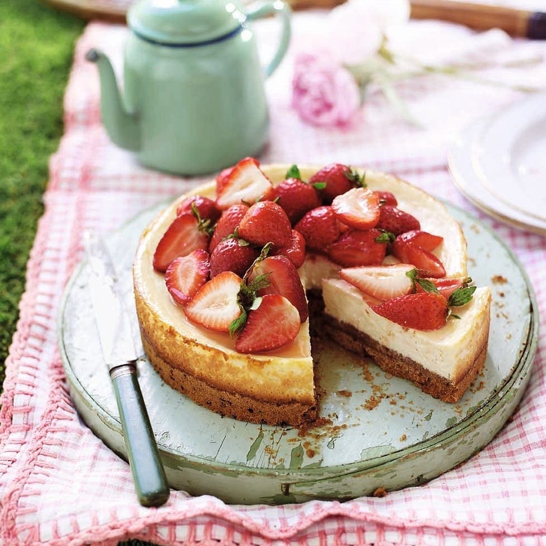 Strawberry and vanilla baked cheesecake