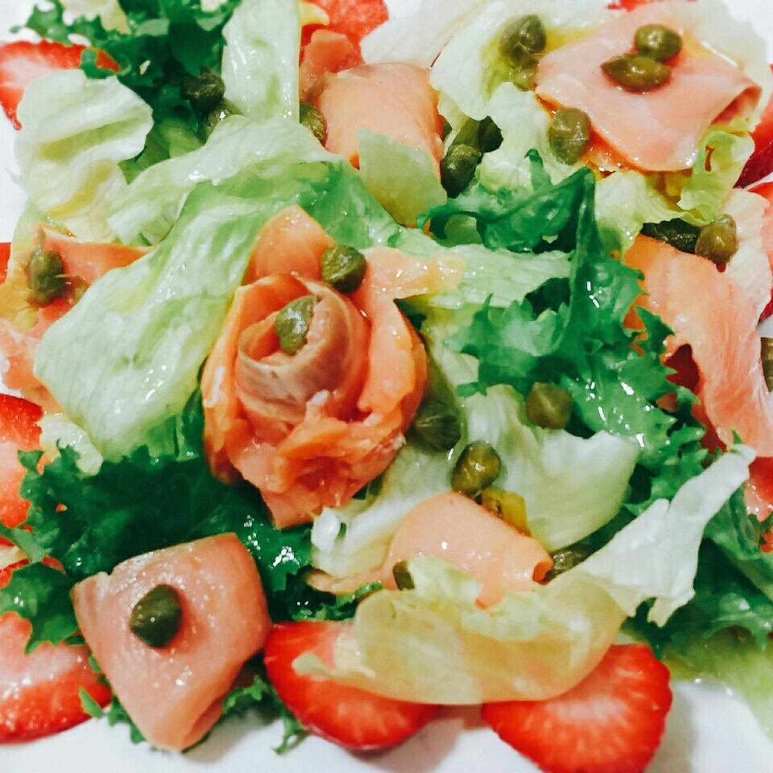 연어 딸기샐러드~쉽고 간단한 맛있는 연어요리입니다.