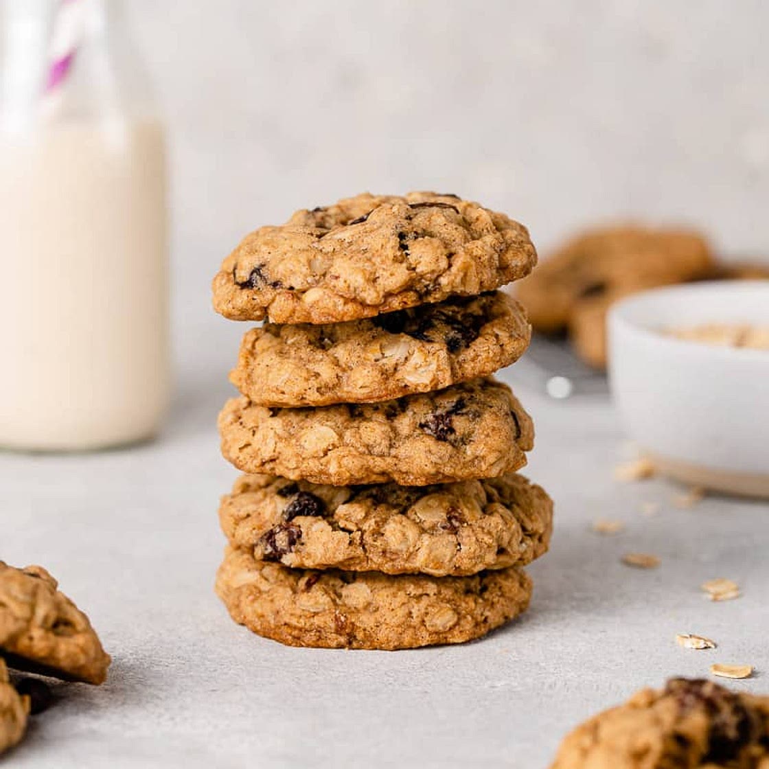The Best Vegan Oatmeal Raisin Cookies