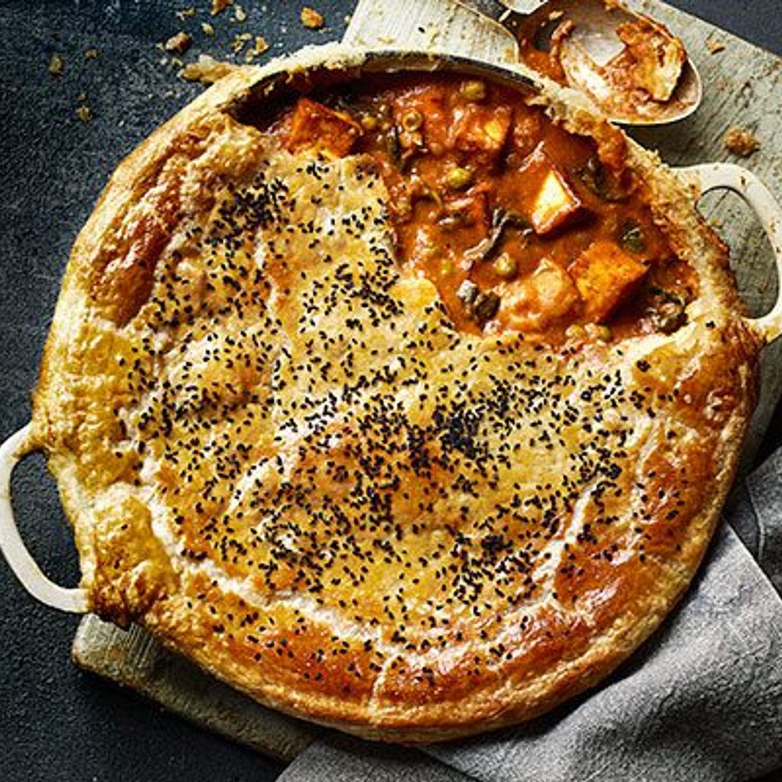 One-pot paneer curry pie