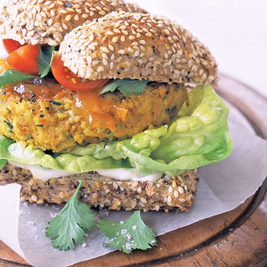 Curried vegetable burgers (vegetarian)