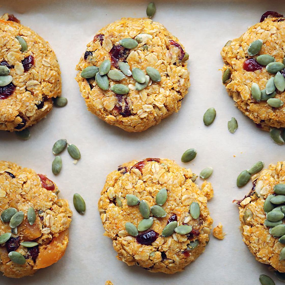 Breakfast muesli cookies