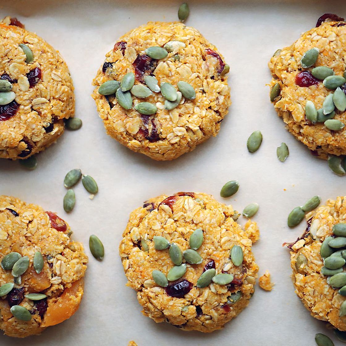 Breakfast muesli cookies