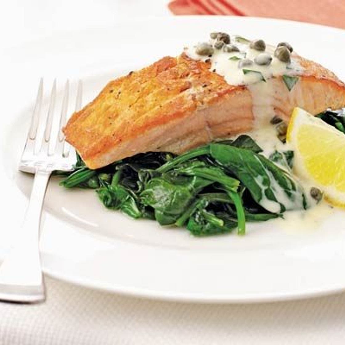 Salmon & spinach with tartare cream