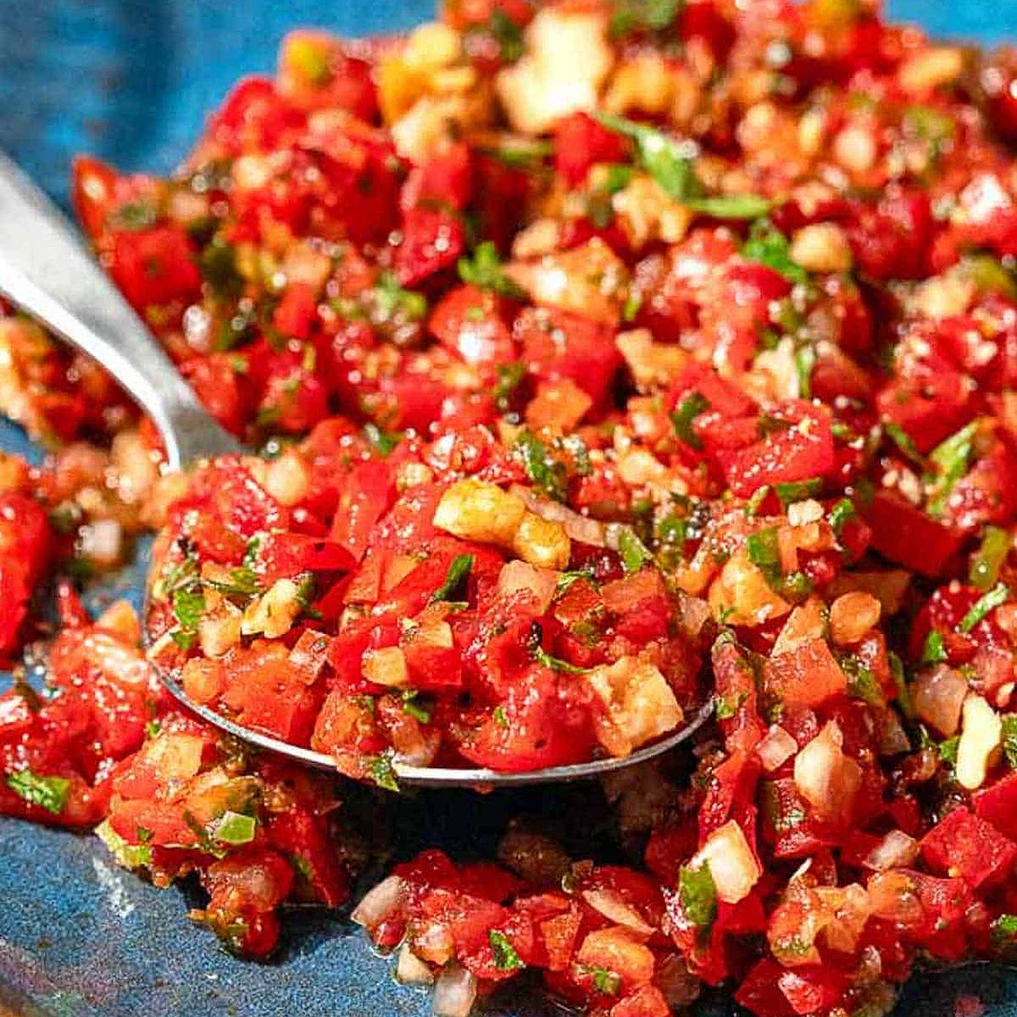 Ezme (Spicy Turkish Salad)