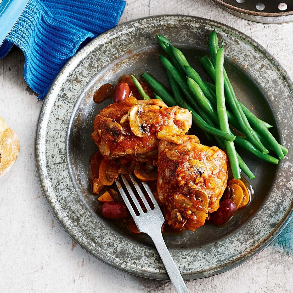 Slow-cooker chicken cacciatore