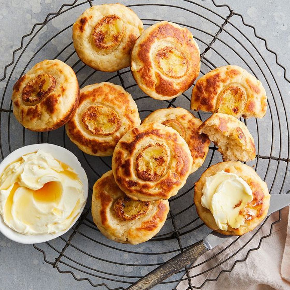 4-ingredient pie maker banana bread muffins recipe