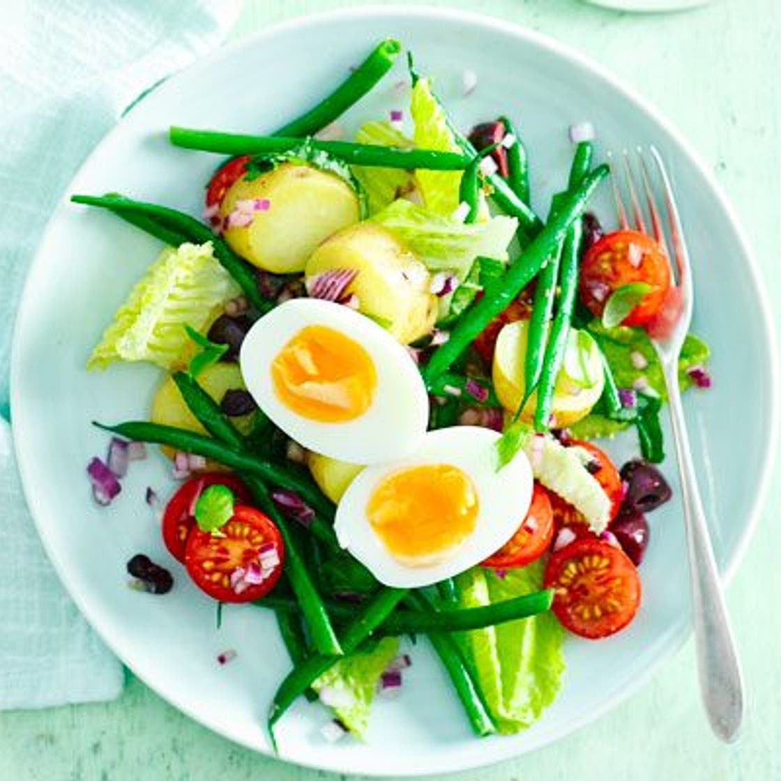 Egg Niçoise salad