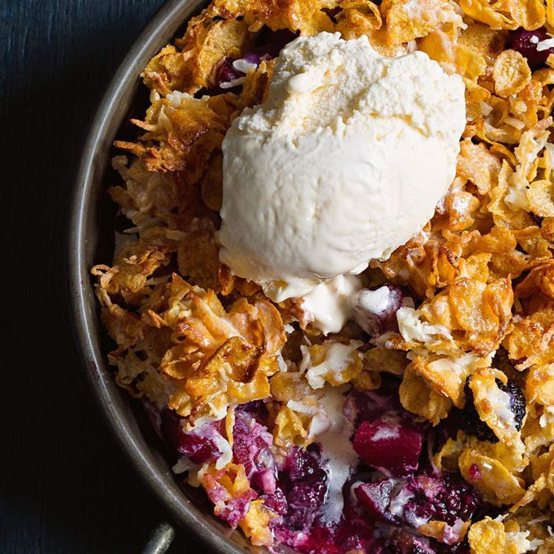 Apple and blackberry cornflake crumble