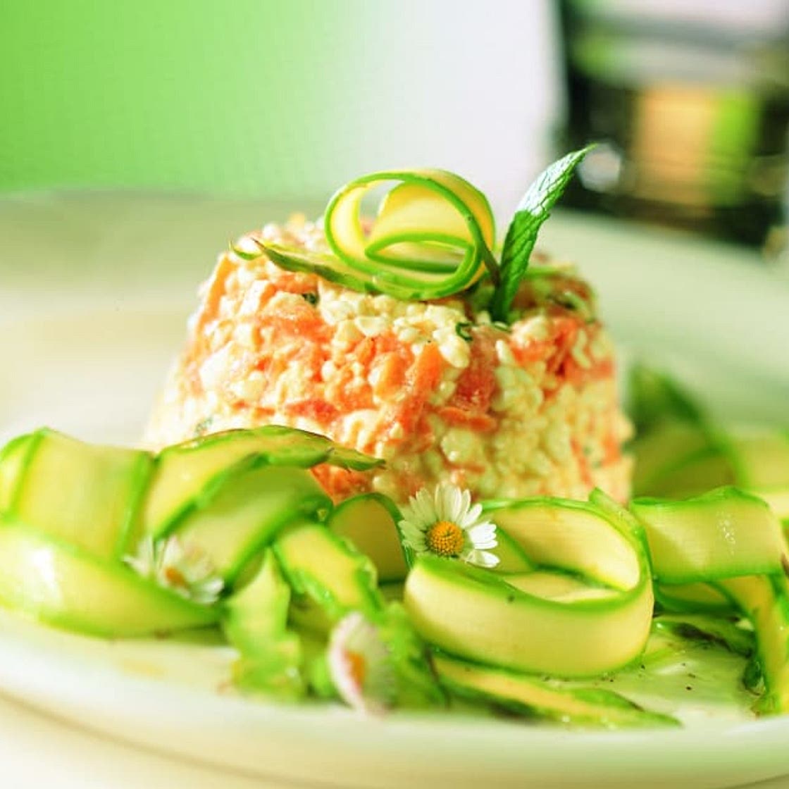 Spargel-Rüebli-Salat mit Hüttenkäse