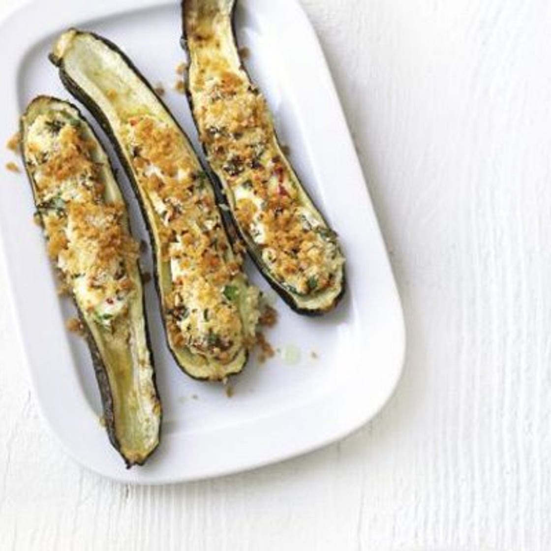 Cheesy baked courgettes