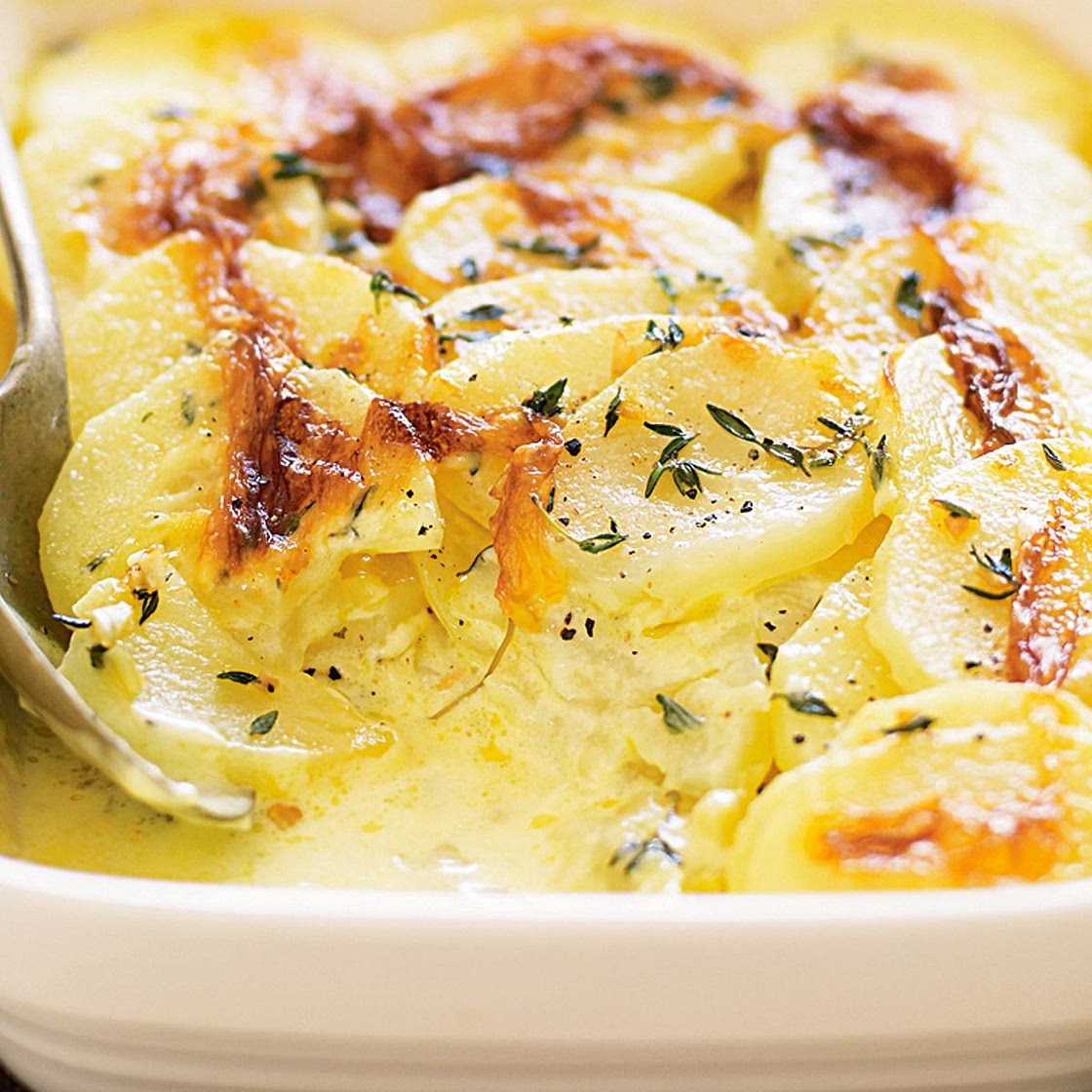 Garlic and thyme scalloped potatoes