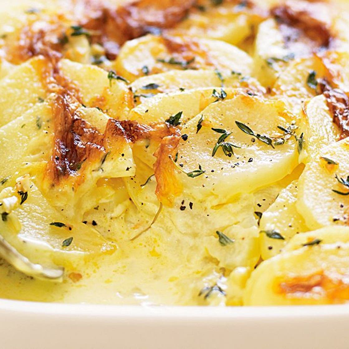 Garlic and thyme scalloped potatoes