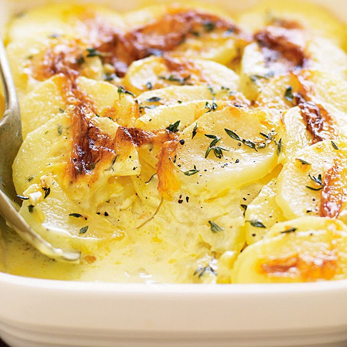 Garlic and thyme scalloped potatoes