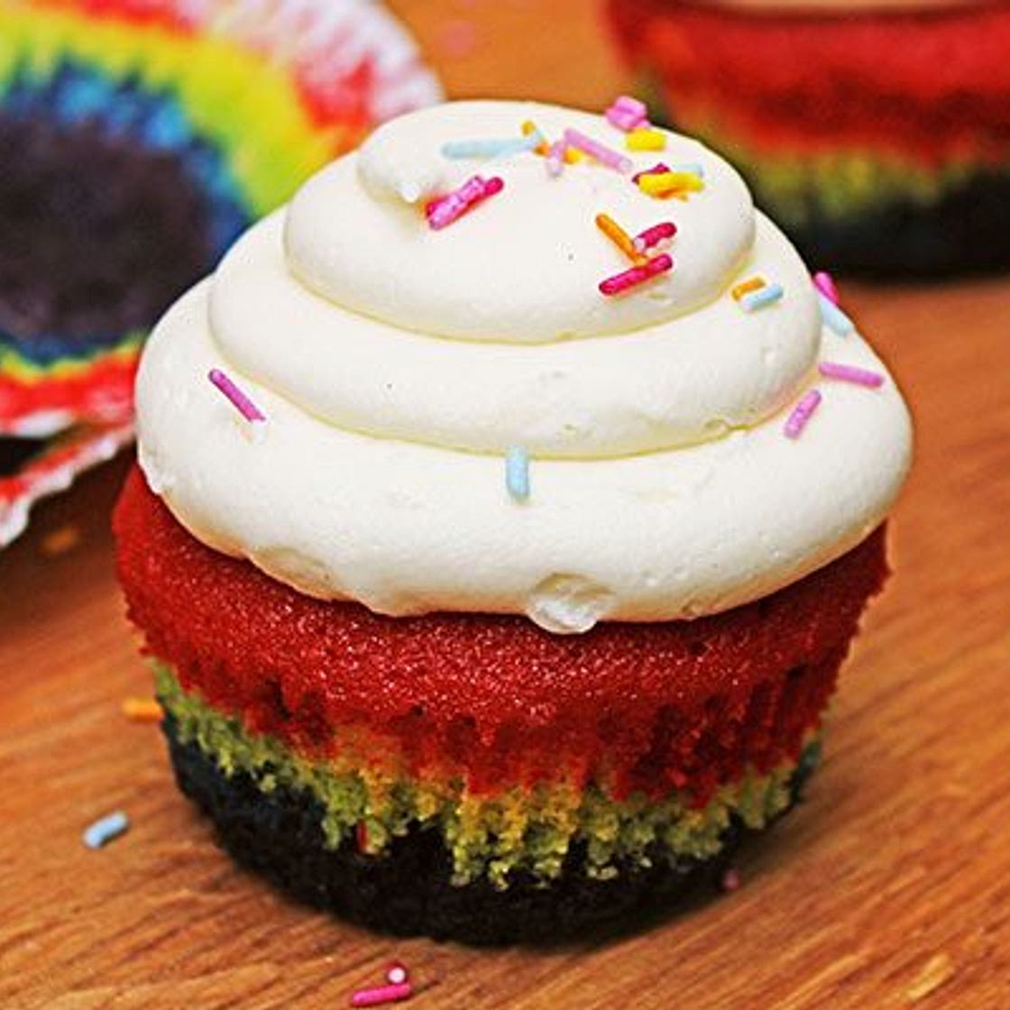 Rainbow cupcakes