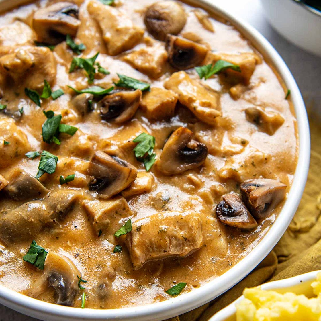 Creamy Instant Pot Chicken Stroganoff