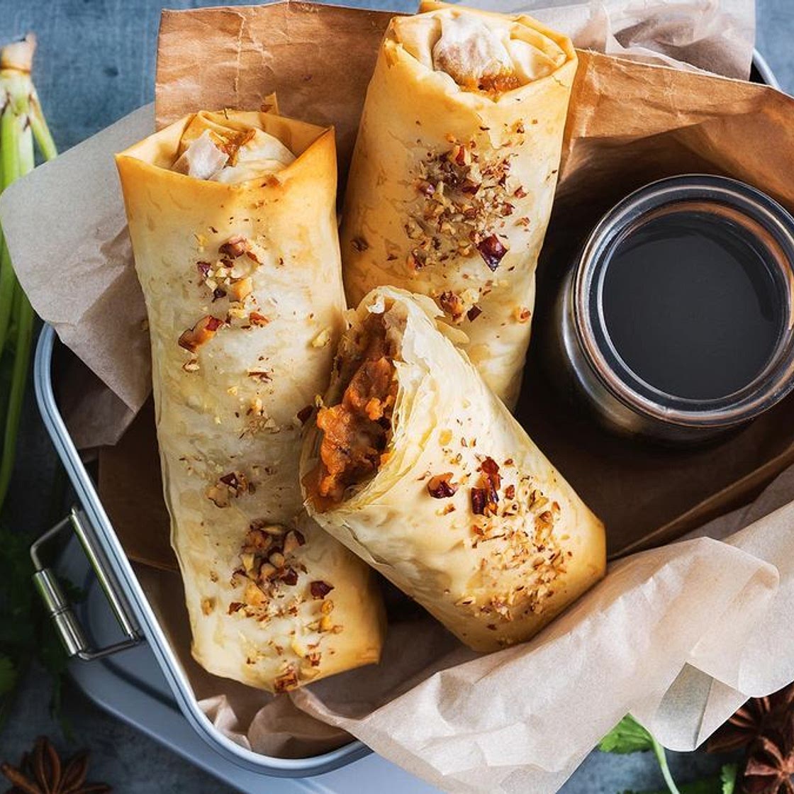 Vegan snag-free sausage rolls