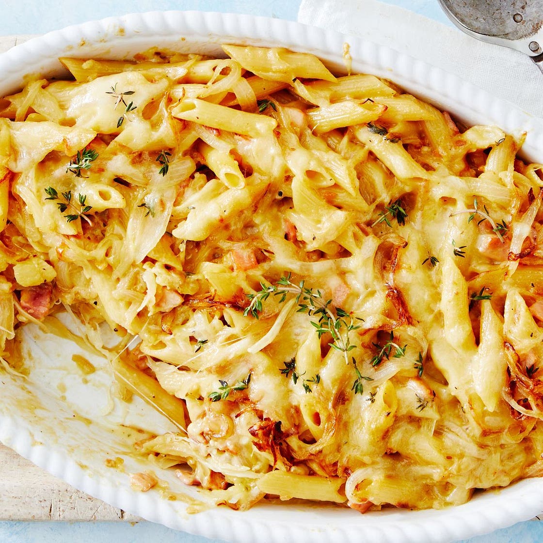 Cheesy French onion pasta bake recipe
