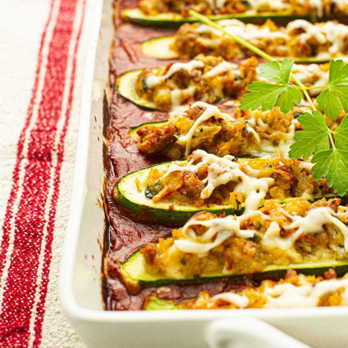 Courgettes farcies à la saucisse