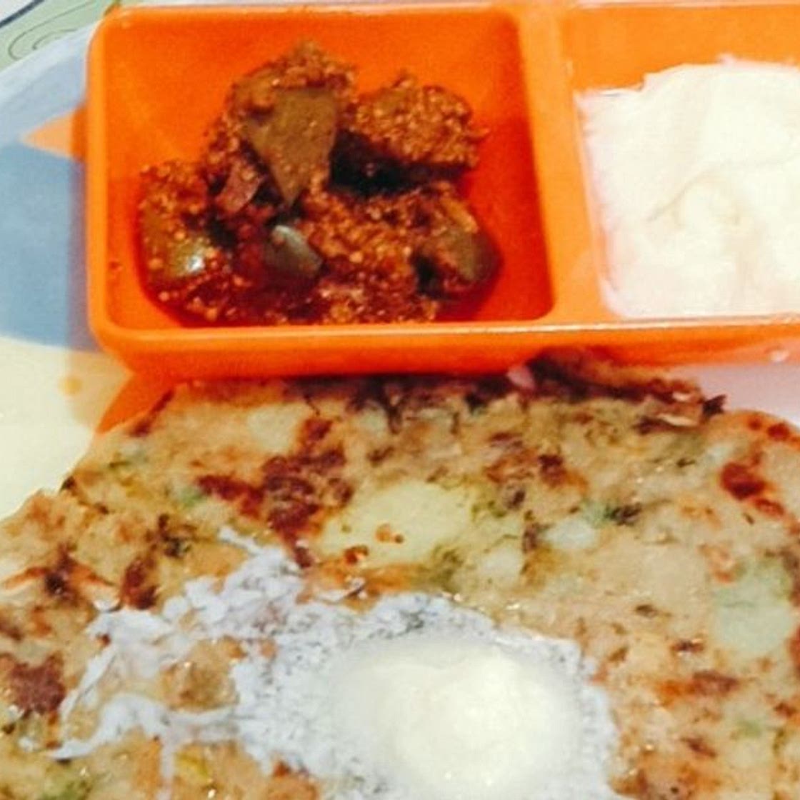 ग्रीन स्टफ आलू पराठा (Green Stuff Aloo Paratha recipe in Hindi)