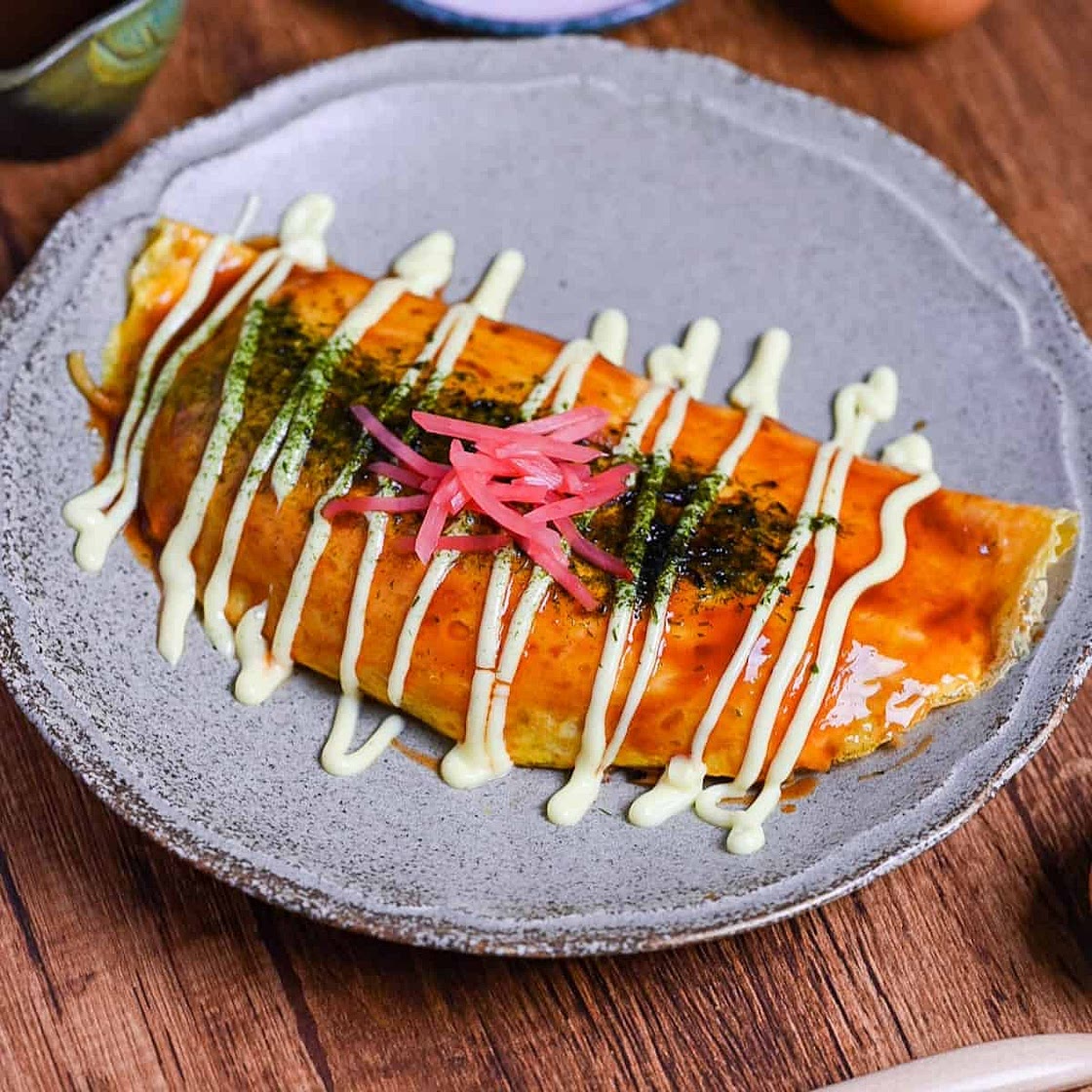 Omusoba (Yakisoba Omelette)