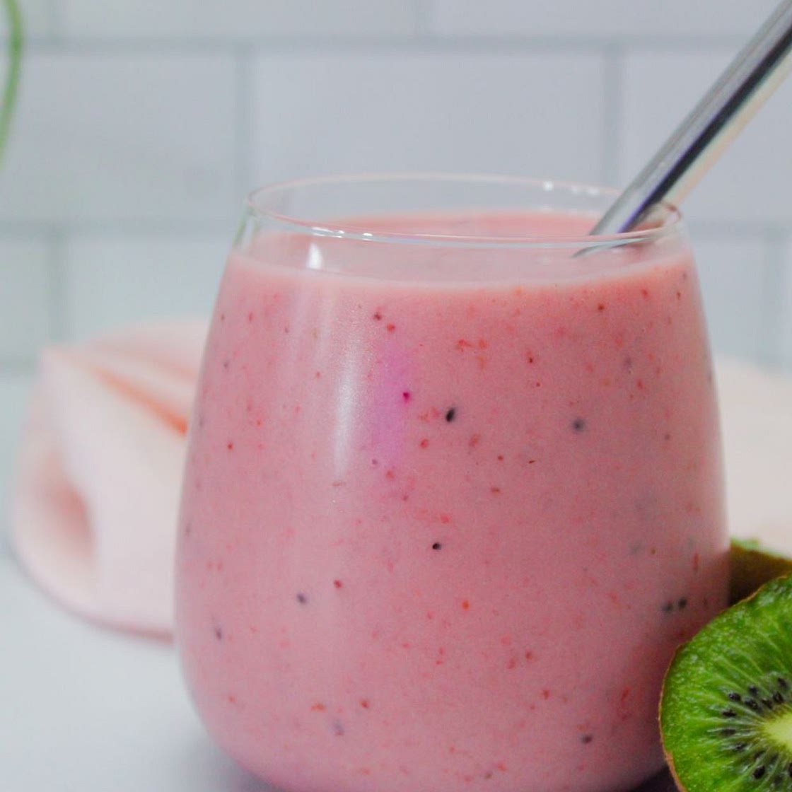 Kiwi Quencher Smoothie (Copycat Recipe)